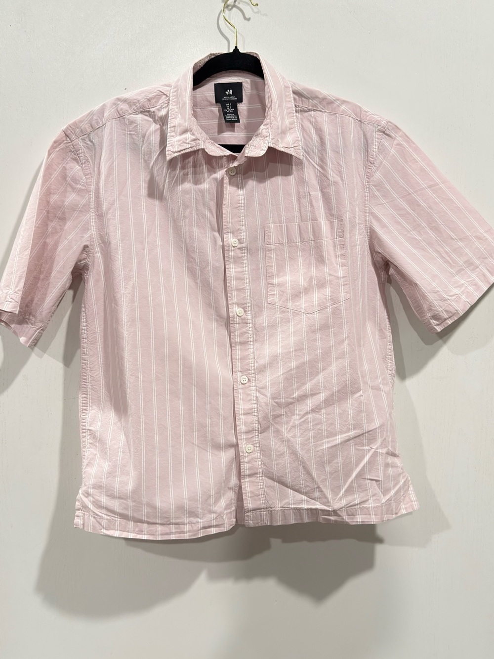 H&M Men’s Pink White Striped Short Sleeve Button-Up Shirt Size Small